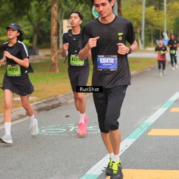 Runner Photo 5674670