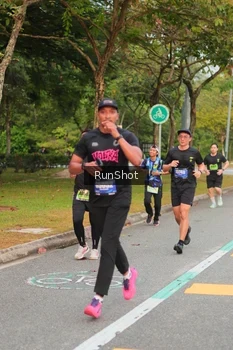 Runner Photo 5674713