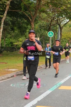 Runner Photo 5674715