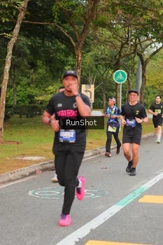 Runner Photo 5674716