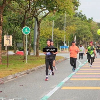 Runner Photo 5674750