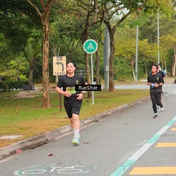 Runner Photo 5674751