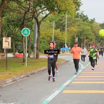 Runner Photo 5674753