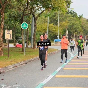 Runner Photo 5674757