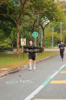 Runner Photo 5674765