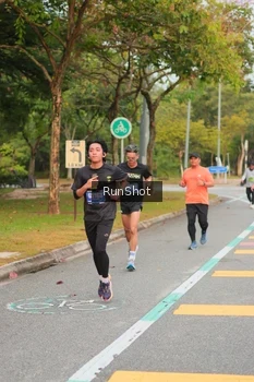 Runner Photo 5674767