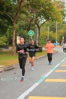 Runner Photo 5674770