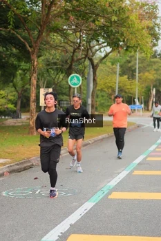 Runner Photo 5674771