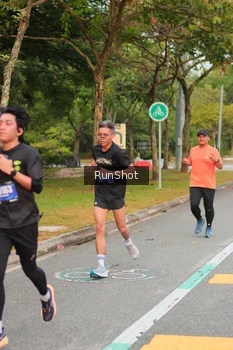 Runner Photo 5674774