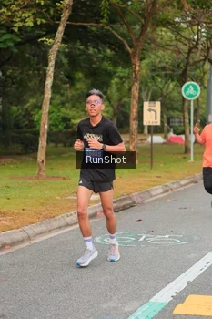 Runner Photo 5674783