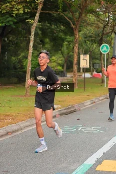 Runner Photo 5674786