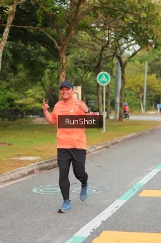 Runner Photo 5674807