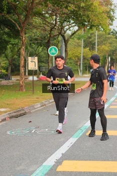 Runner Photo 5674860