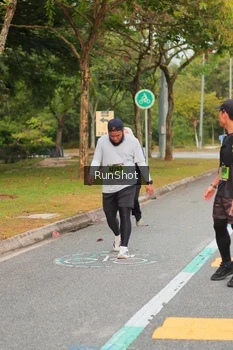 Runner Photo 5674884