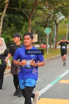 Runner Photo 5674894