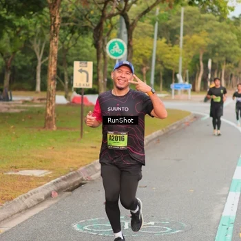 Runner Photo 5674943