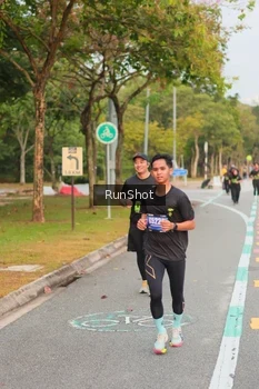 Runner Photo 5674964