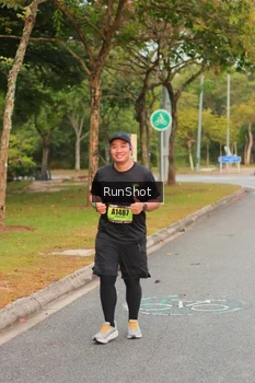 Runner Photo 5674972