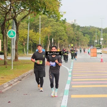 Runner Photo 5674973