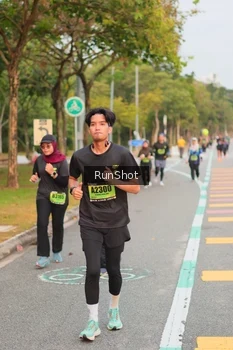 Runner Photo 5675003