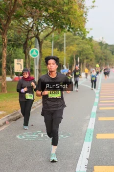 Runner Photo 5675004