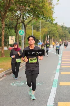 Runner Photo 5675016