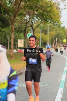 Runner Photo 5675057