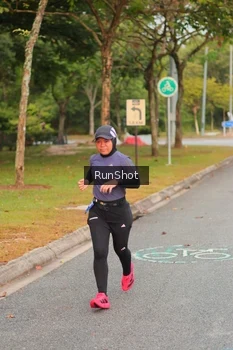 Runner Photo 5675068