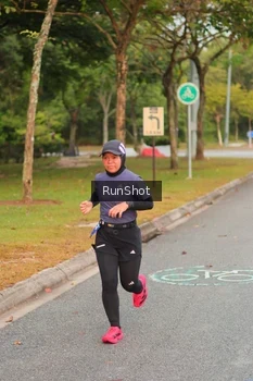 Runner Photo 5675072