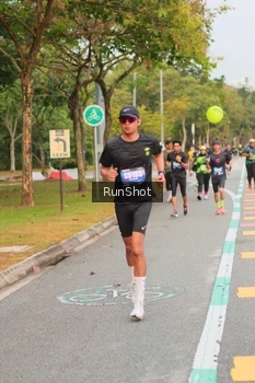 Runner Photo 5675095