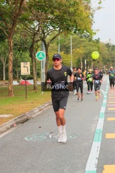 Runner Photo 5675096