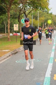 Runner Photo 5675099