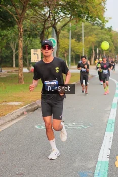 Runner Photo 5675107
