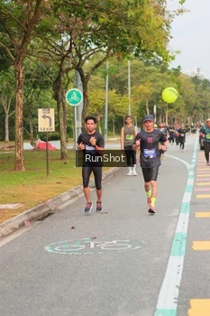 Runner Photo 5675113