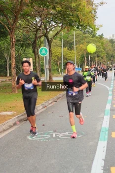 Runner Photo 5675124