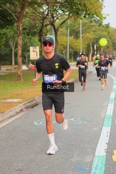 Runner Photo 5675132