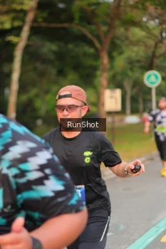 Runner Photo 5675171