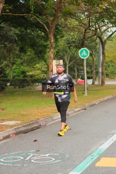 Runner Photo 5675180