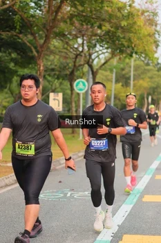 Runner Photo 5675222