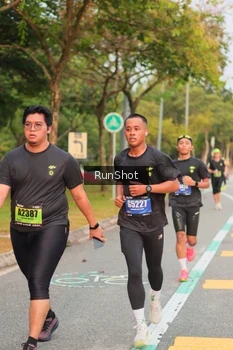Runner Photo 5675223