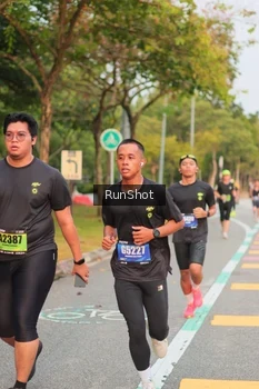 Runner Photo 5675225