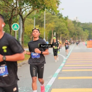 Runner Photo 5675230