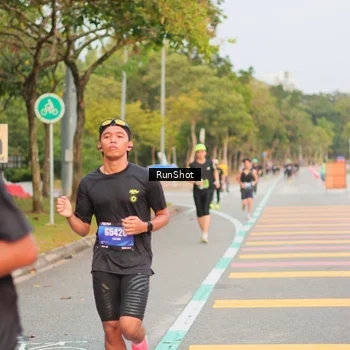 Runner Photo 5675232