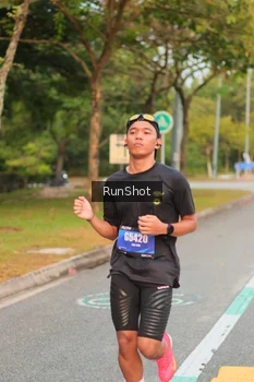 Runner Photo 5675238