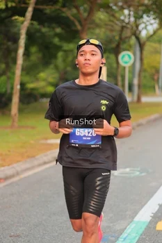 Runner Photo 5675242