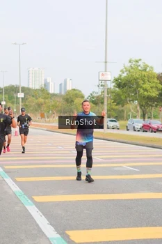 Runner Photo 5675249