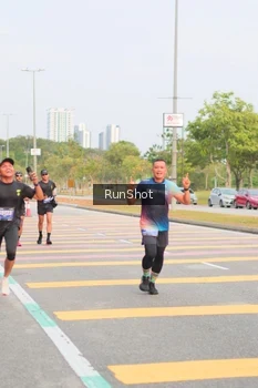 Runner Photo 5675258