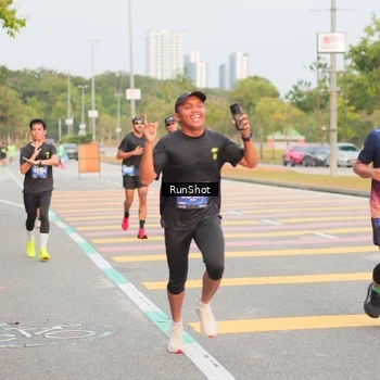 Runner Photo 5675260