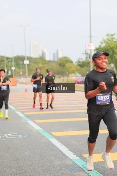 Runner Photo 5675273