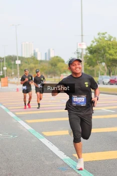 Runner Photo 5675274